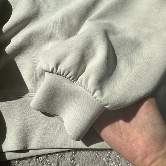 Oversized Lululemon Classic Ivory Top - Size 10 - Picture 5 of 10